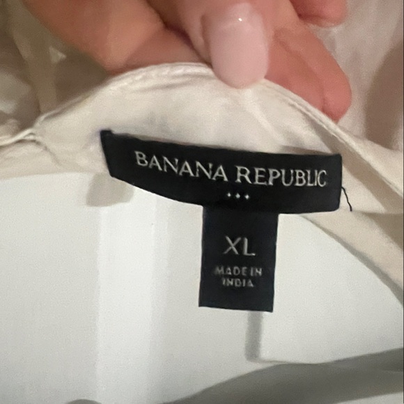 Banana Republic Cream Tunic with Black Geometric Trim - Picture 2 of 3